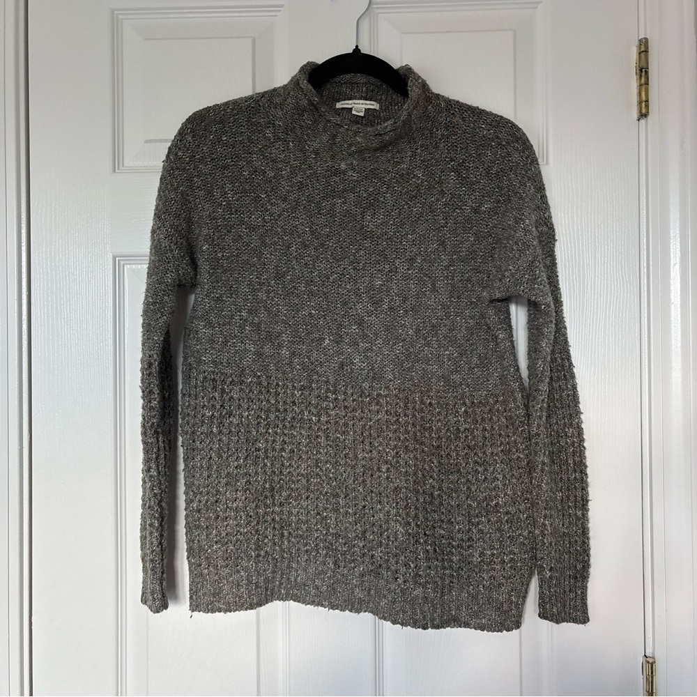 American Eagle Outfitters Green Knit Mock Neck Sweater Size Small